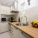 Modernes In Traumlage Nur 70 Meter Zum Mit Parkplatz, Meerblick, Hundefreundlich Apartment