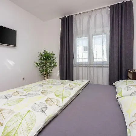 Modernes In Traumlage Nur 70 Meter Zum Mit Parkplatz, Meerblick, Hundefreundlich * Selce
