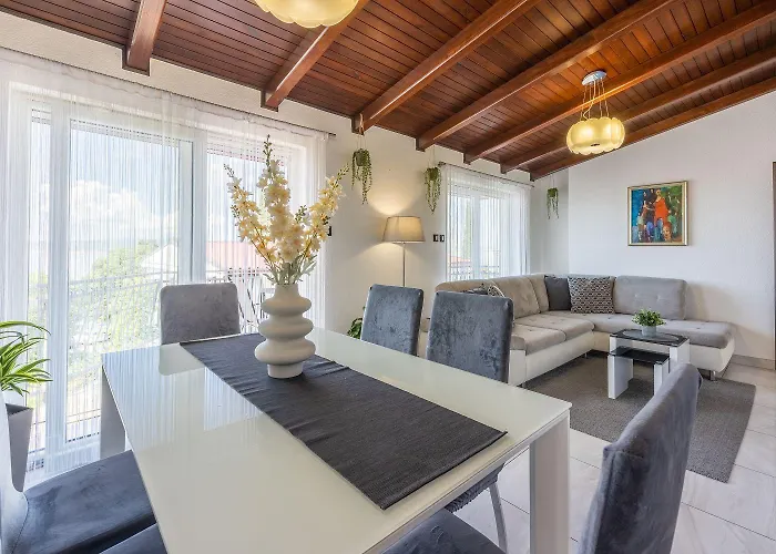 Modernes In Traumlage Nur 70 Meter Zum Mit Parkplatz, Meerblick, Hundefreundlich Apartmán *