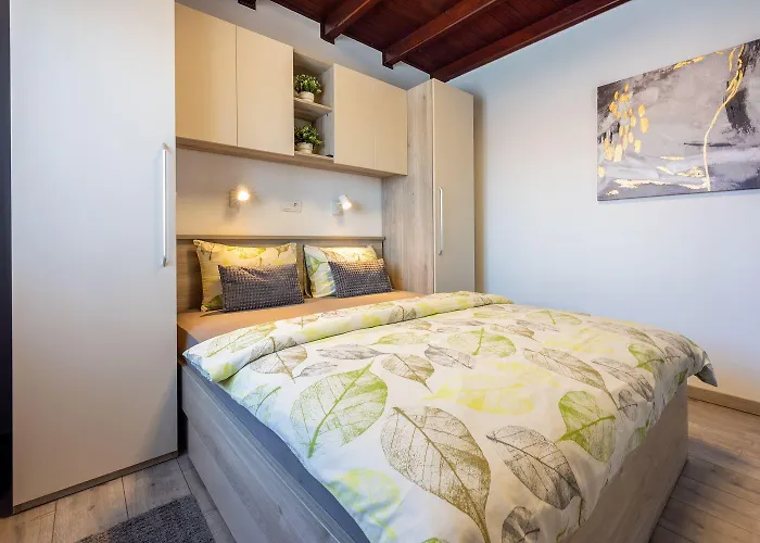 Apartmán Modernes In Traumlage Nur 70 Meter Zum Mit Parkplatz, Meerblick, Hundefreundlich Selce