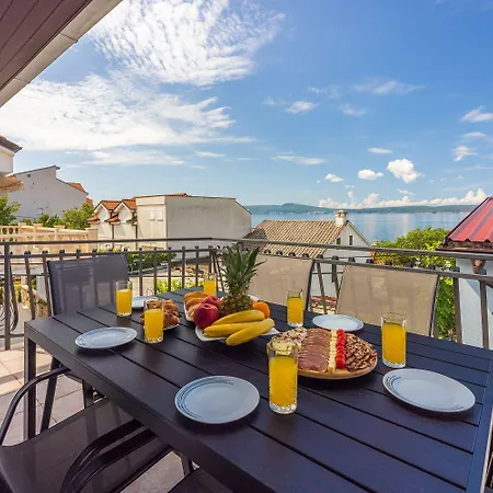 Modernes In Traumlage Nur 70 Meter Zum Mit Parkplatz, Meerblick, Hundefreundlich * Selce