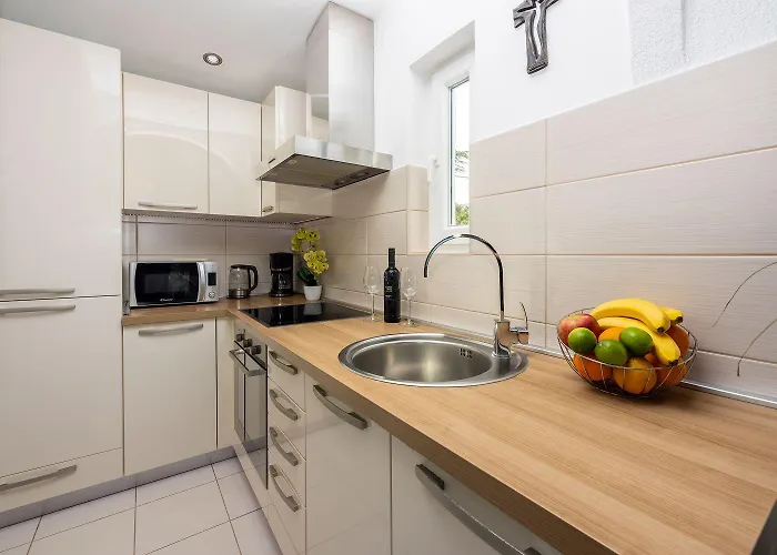 Modernes In Traumlage Nur 70 Meter Zum Mit Parkplatz, Meerblick, Hundefreundlich Apartament