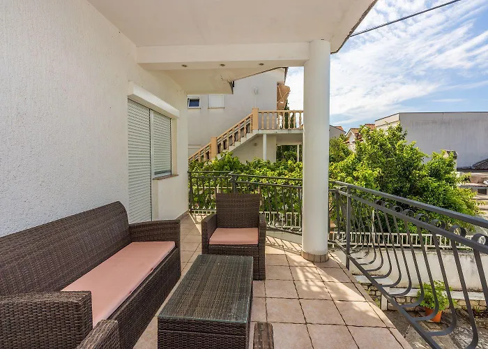 Modernes In Traumlage Nur 70 Meter Zum Mit Parkplatz, Meerblick, Hundefreundlich *